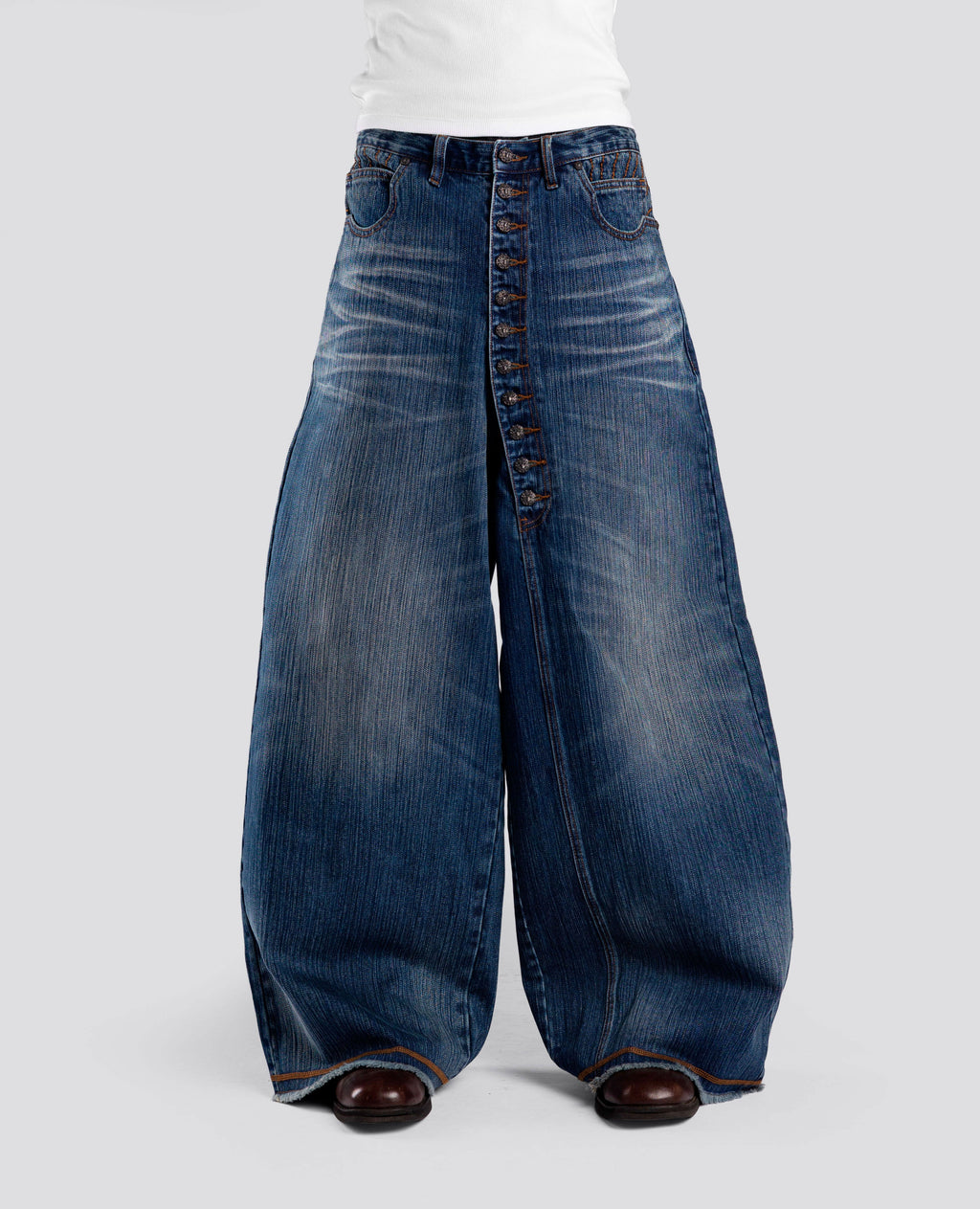 HUSSARD ULTRA-LOOSE FIT EVERYDAY DENIM