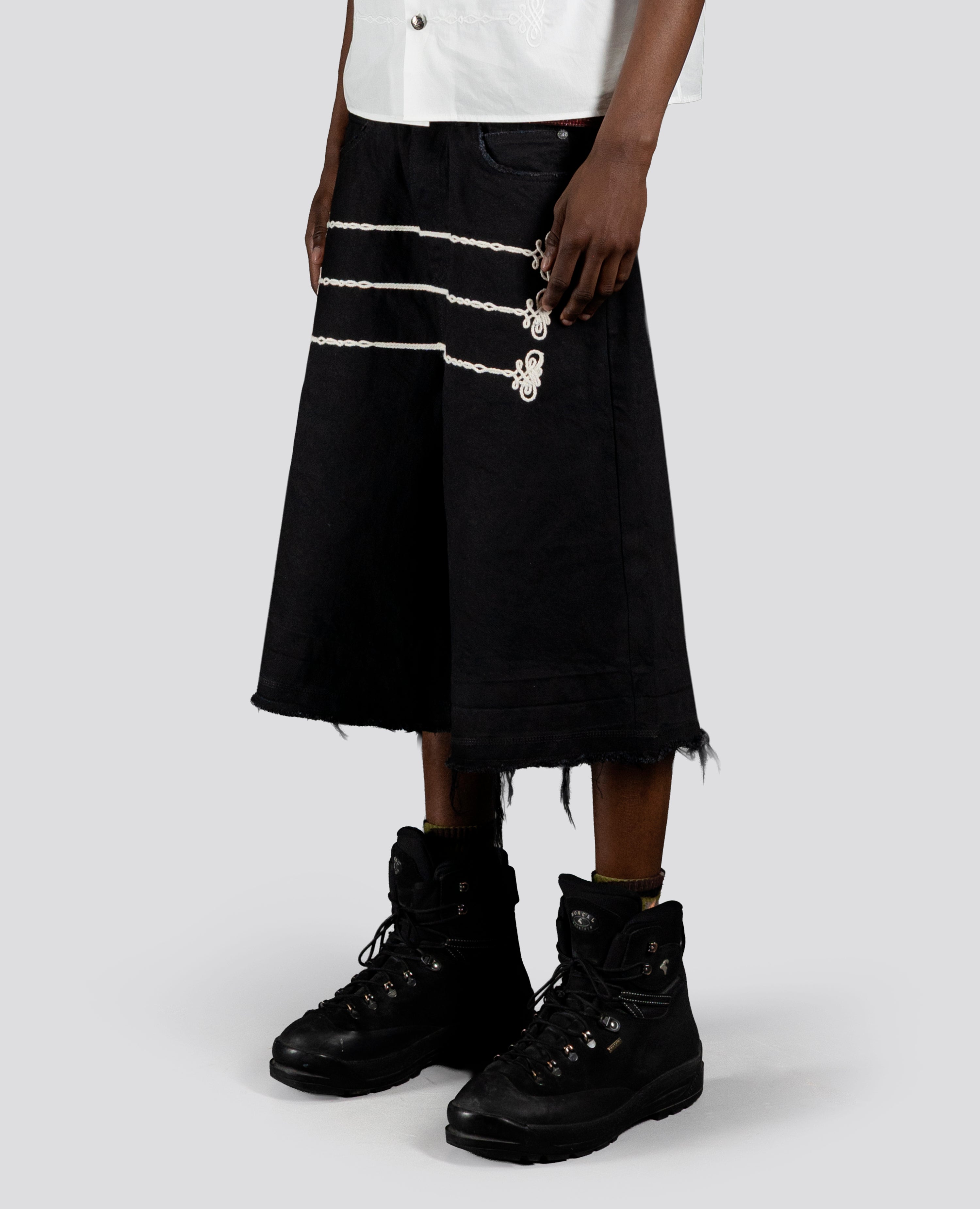 BLACK NAPOLEON JORTS